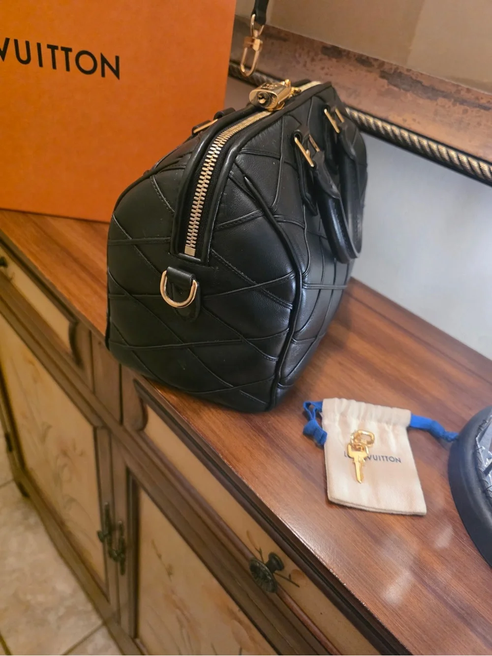Louis Vuitton Speedy 25 Lambskin